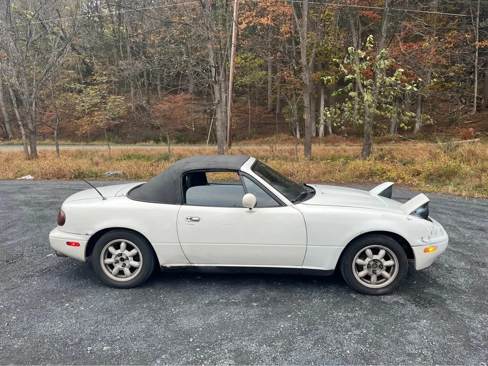 1993 Mazda NA MX-5 Miata - Image 6 of 7