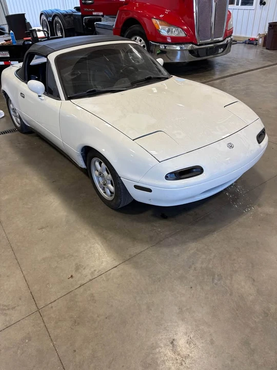 1993 Mazda NA MX-5 Miata - Image 2 of 10
