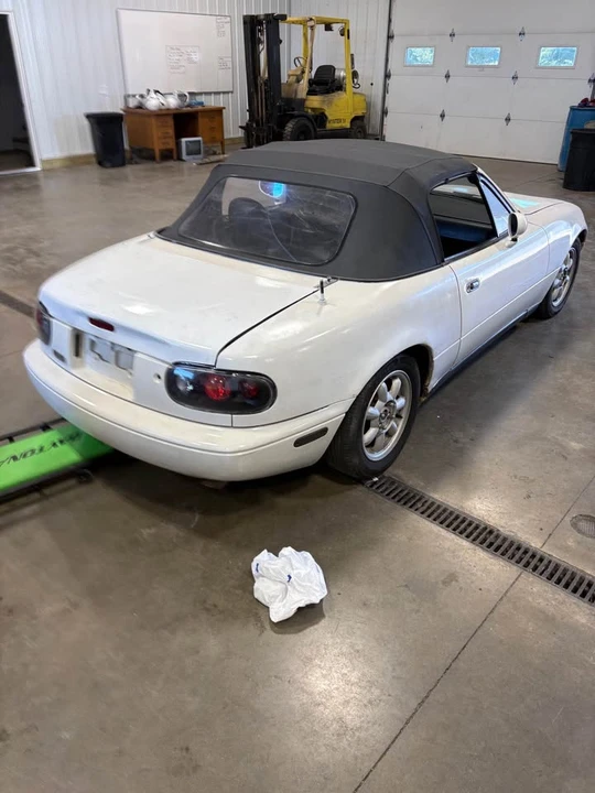 1993 Mazda NA MX-5 Miata - Image 3 of 10