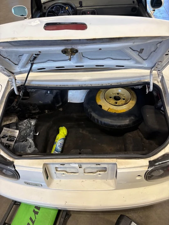 1993 Mazda NA MX-5 Miata - Image 10 of 10