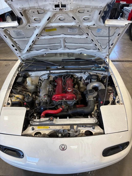 1993 Mazda NA MX-5 Miata - Image 9 of 10
