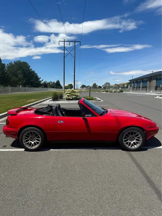 1993 Mazda NA MX-5 Miata - Image 6 of 19