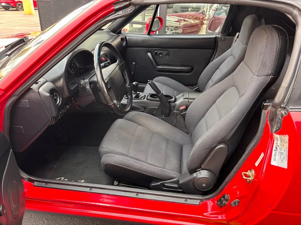 1993 Mazda NA MX-5 Miata - Image 12 of 13