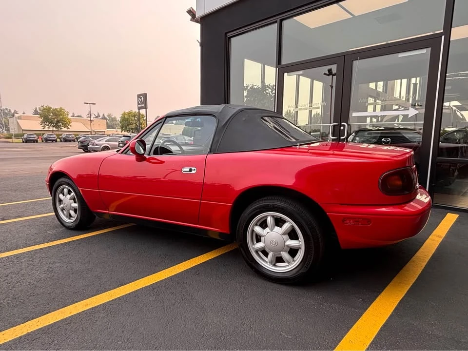 1993 Mazda NA MX-5 Miata - Image 6 of 13