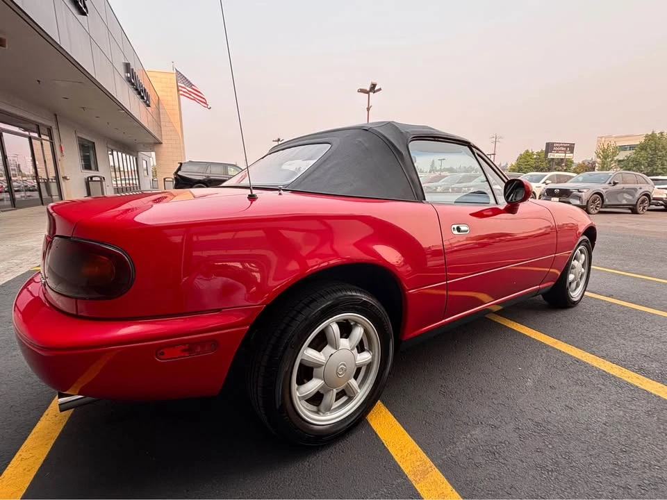 1993 Mazda NA MX-5 Miata - Image 8 of 13
