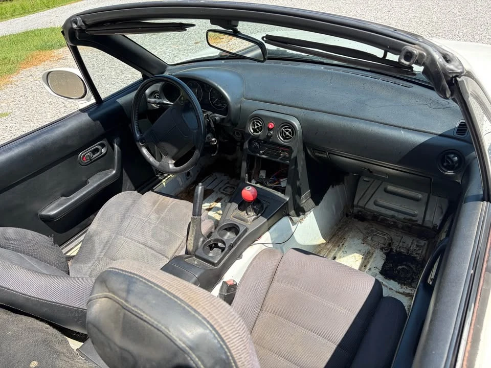 1993 Mazda NA MX-5 Miata - Image 8 of 13