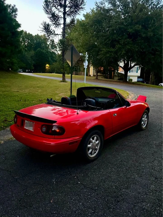 1993 Mazda NA MX-5 Miata - Image 7 of 10