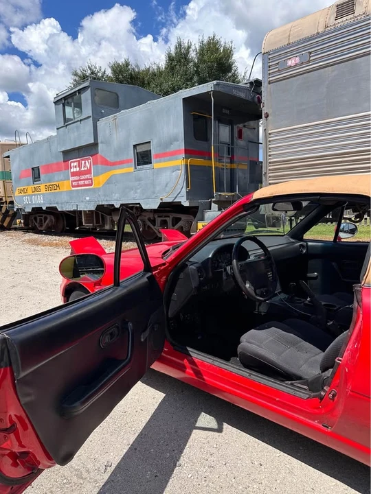 1993 Mazda NA MX-5 Miata - Image 9 of 16