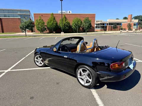 1993 Mazda MX-5 Convertible 2D