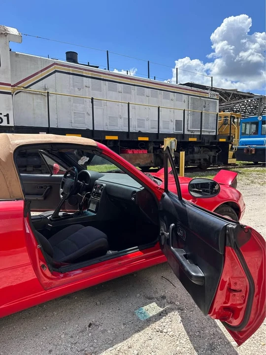 1993 Mazda NA MX-5 Miata - Image 12 of 16