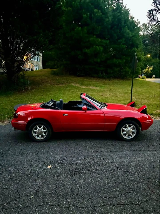 1993 Mazda NA MX-5 Miata - Image 8 of 10