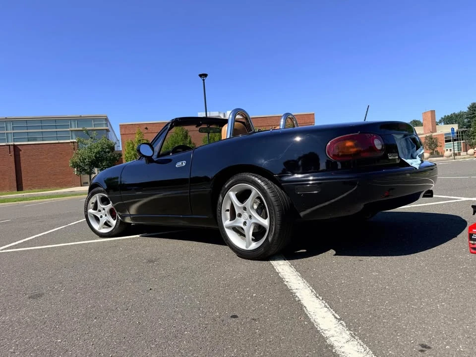 1993 Mazda NA MX-5 Miata - Image 13 of 15