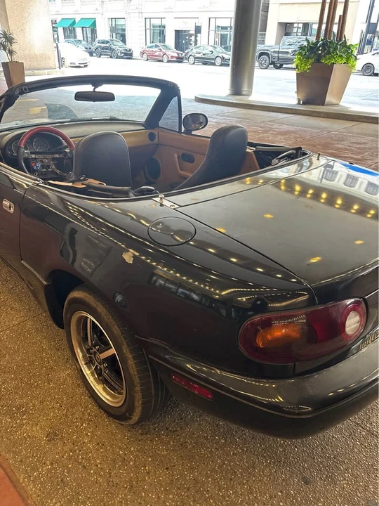 1993 Mazda NA MX-5 Miata - Image 4 of 13