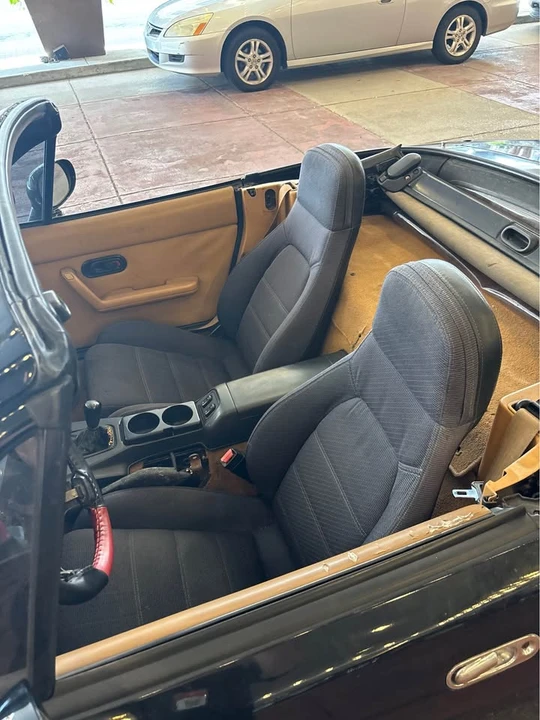 1993 Mazda NA MX-5 Miata - Image 11 of 13