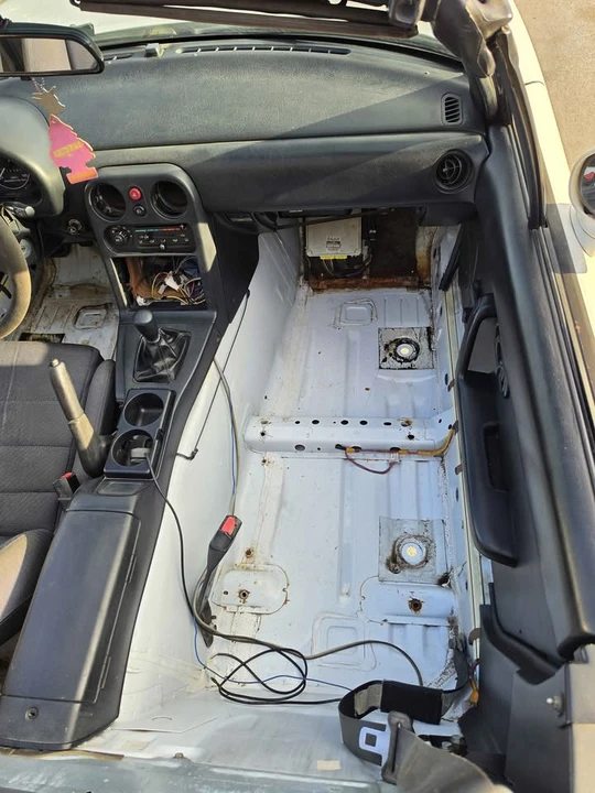 1993 Mazda NA MX-5 Miata - Image 13 of 17