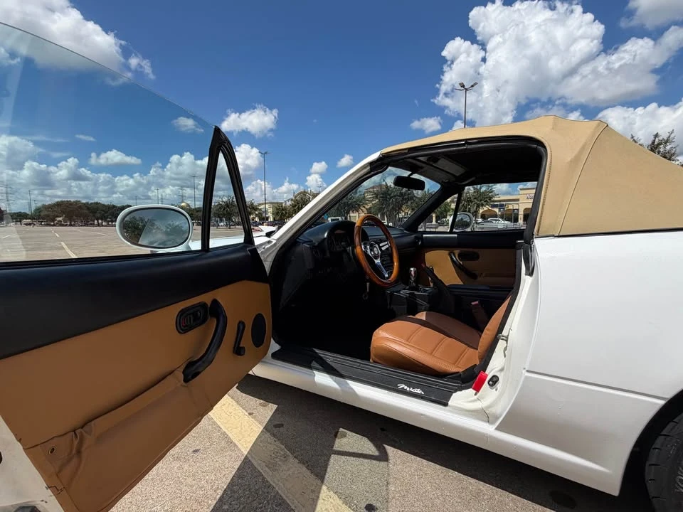 1993 Mazda NA MX-5 Miata - Image 2 of 6