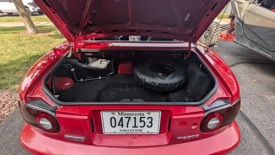 1993 Mazda NA MX-5 Miata - Image 9 of 10