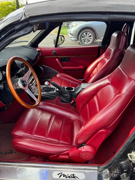 1993 Mazda NA MX-5 Miata - Image 7 of 15