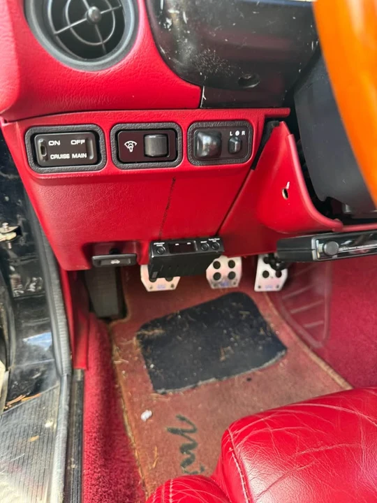 1993 Mazda NA MX-5 Miata - Image 11 of 15
