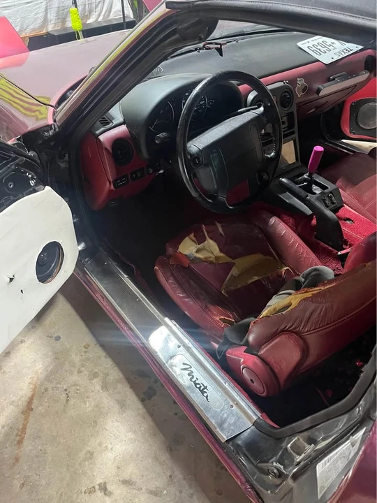 1993 Mazda NA MX-5 Miata - Image 11 of 13