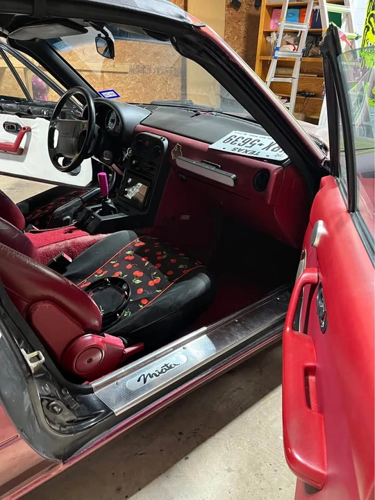 1993 Mazda NA MX-5 Miata - Image 9 of 13