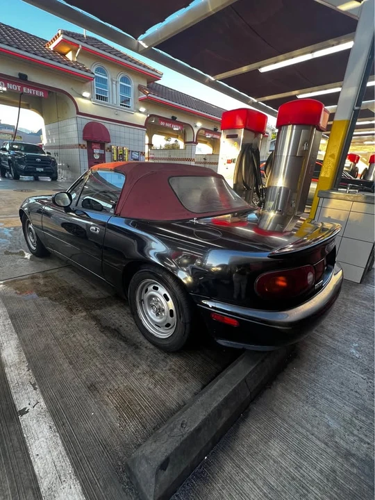 1993 Mazda NA MX-5 Miata - Image 19 of 20