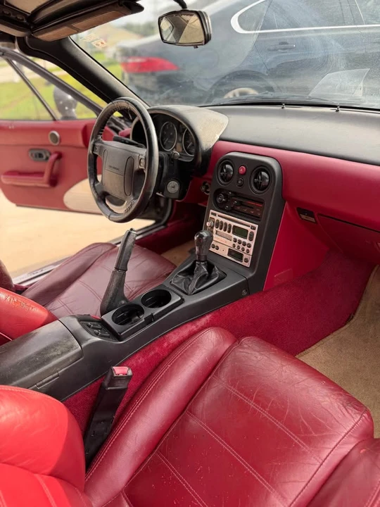 1993 Mazda NA MX-5 Miata - Image 13 of 16