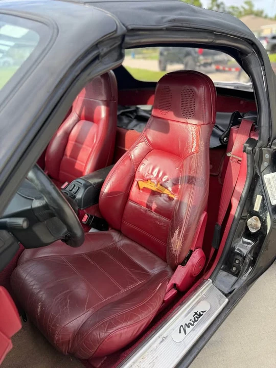 1993 Mazda NA MX-5 Miata - Image 11 of 16