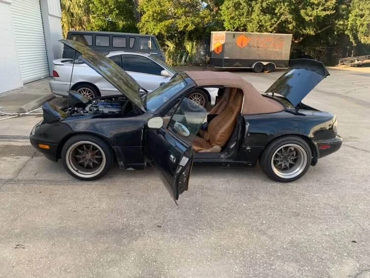 1993 Mazda NA MX-5 Miata - Image 6 of 10