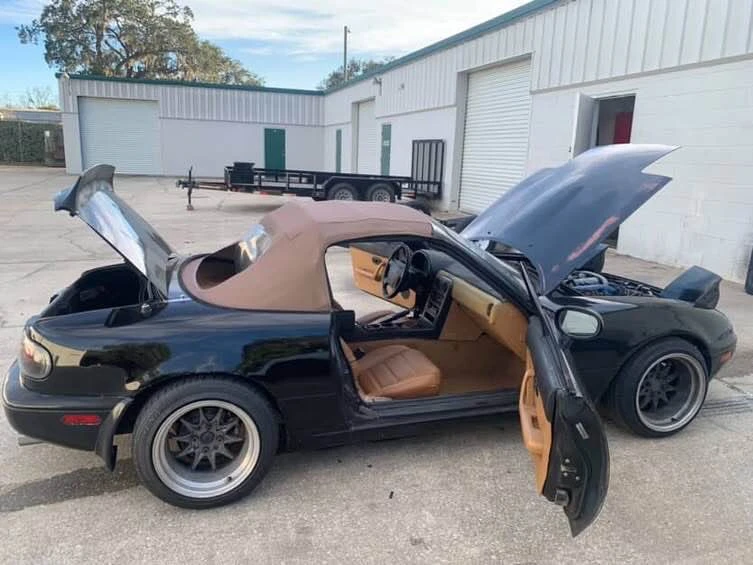 1993 Mazda NA MX-5 Miata - Image 8 of 10