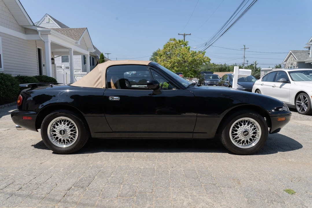 1993 Mazda NA MX-5 Miata - Image 6 of 31