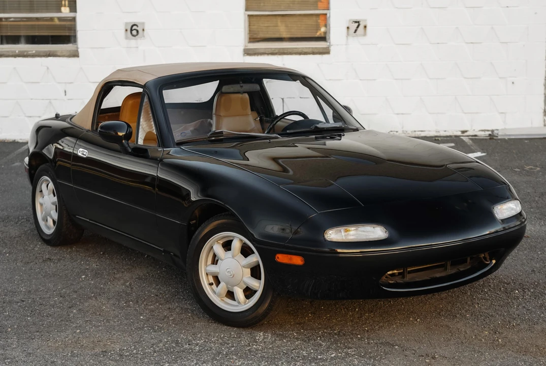 1993 Mazda NA MX-5 Miata - Image 2 of 31