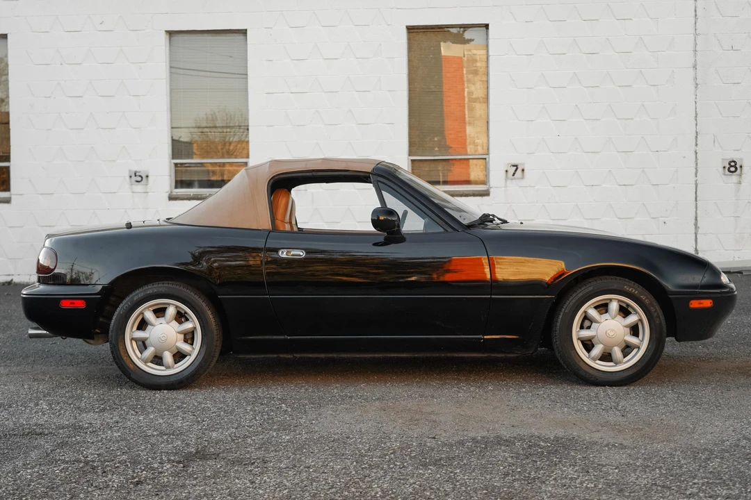 1993 Mazda NA MX-5 Miata - Image 5 of 31