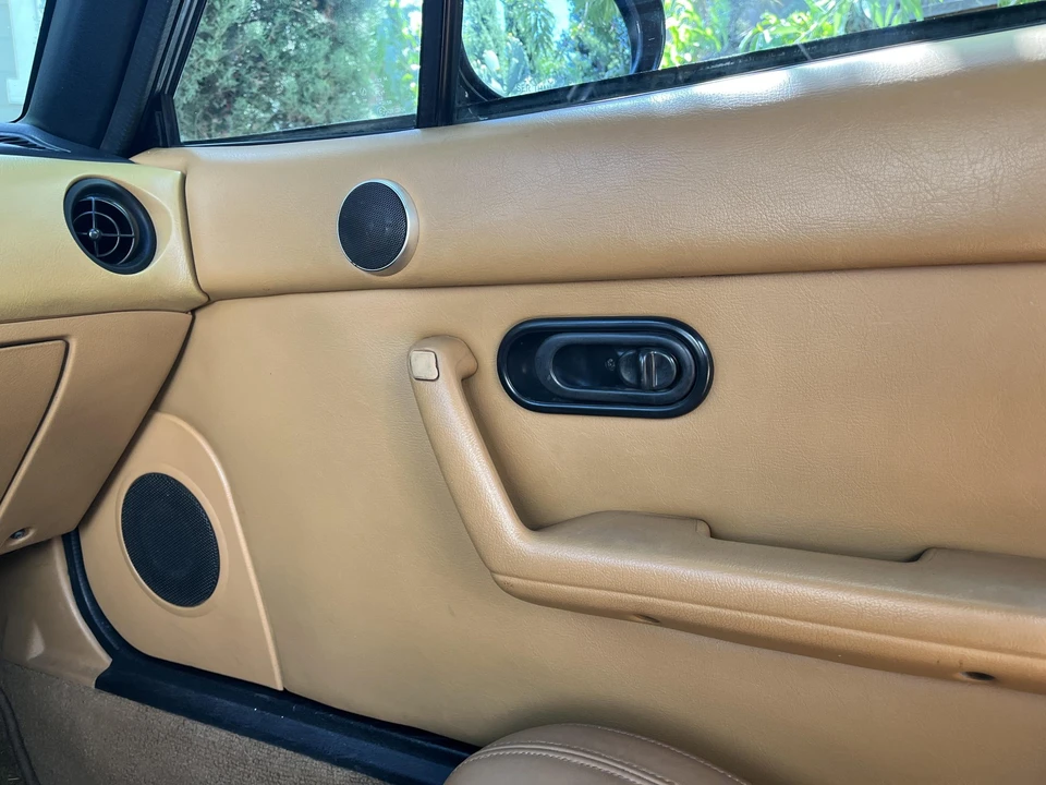 1993 Mazda NA MX-5 Miata - Image 27 of 31
