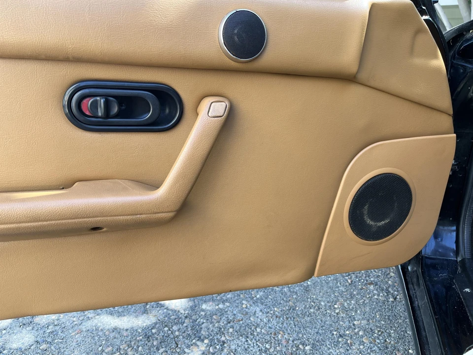 1993 Mazda NA MX-5 Miata - Image 24 of 31