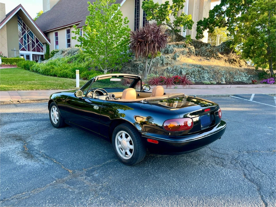 1993 Mazda NA MX-5 Miata - Image 3 of 31