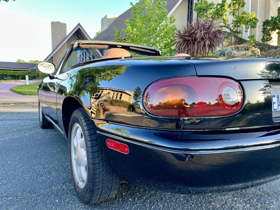 1993 Mazda NA MX-5 Miata - Image 16 of 31