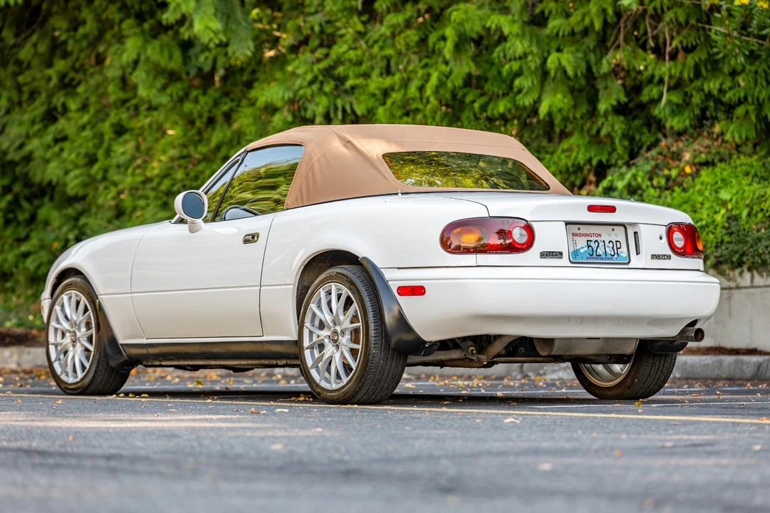 1993 Mazda NA MX-5 Miata - Image 18 of 31