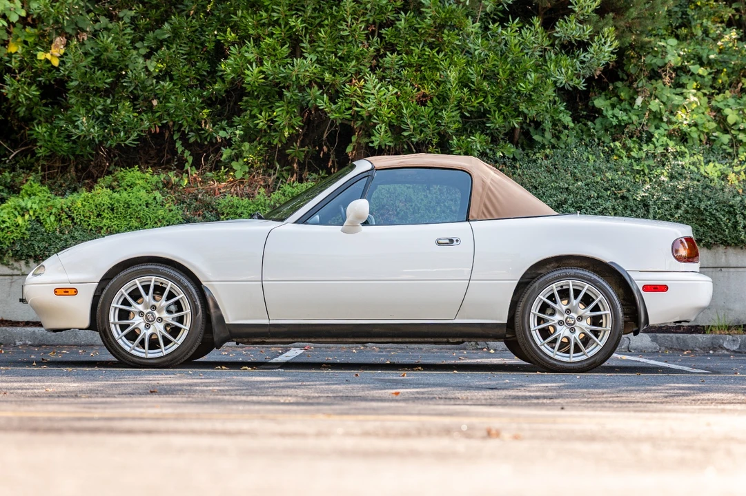 1993 Mazda NA MX-5 Miata - Image 15 of 31