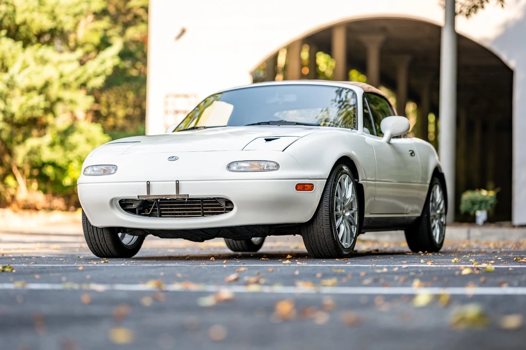 1993 Mazda NA MX-5 Miata - Image 2 of 31