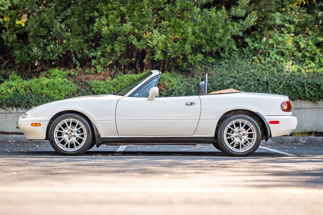 1993 Mazda NA MX-5 Miata - Image 11 of 31