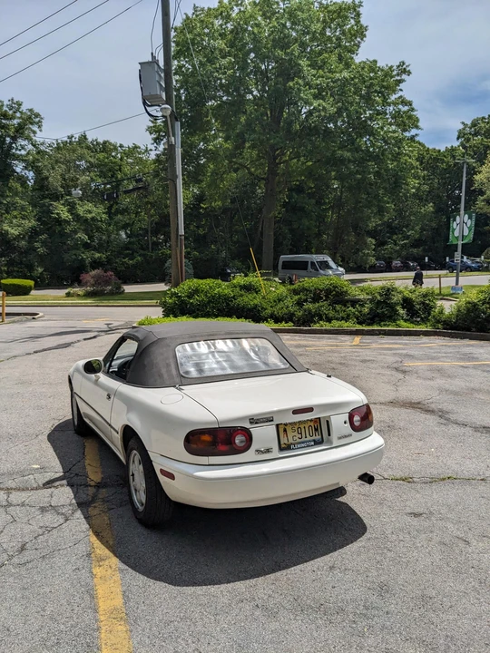 1993 Mazda NA MX-5 Miata - Image 8 of 31