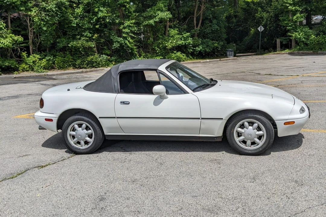 1993 Mazda NA MX-5 Miata - Image 25 of 31