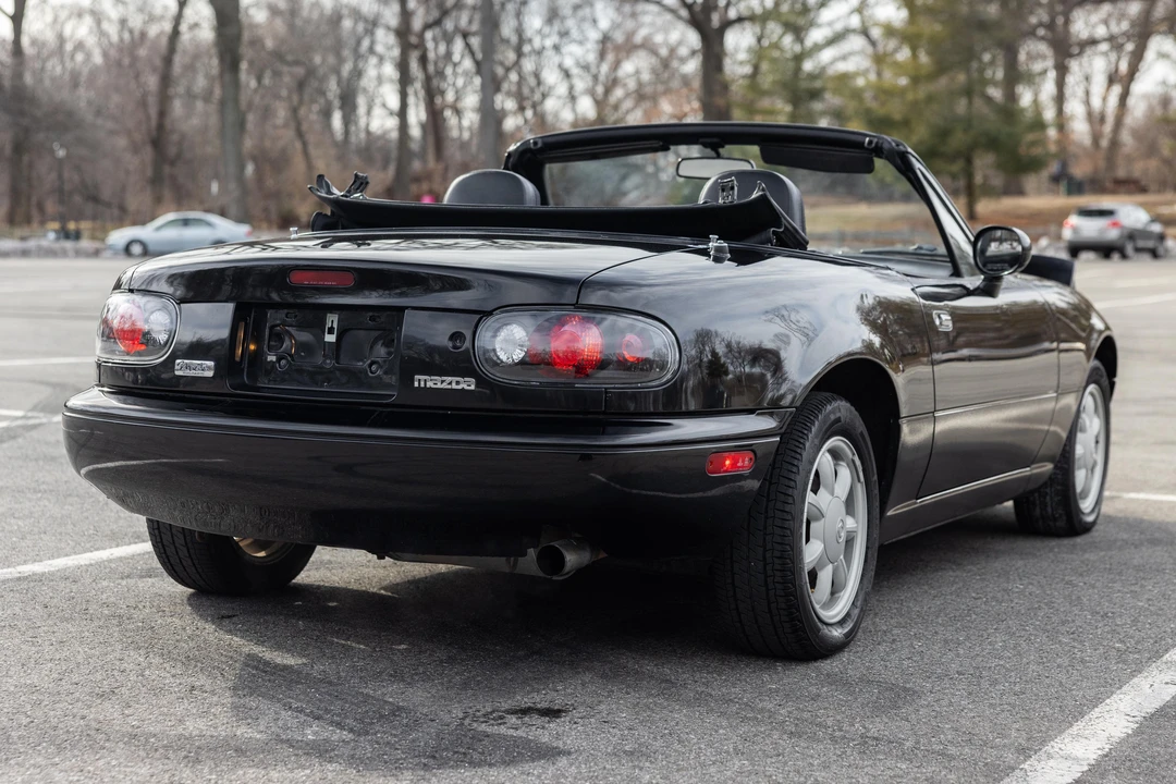 1993 Mazda NA MX-5 Miata - Image 14 of 31