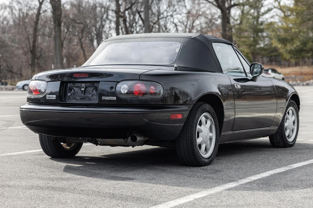 1993 Mazda NA MX-5 Miata - Image 24 of 31