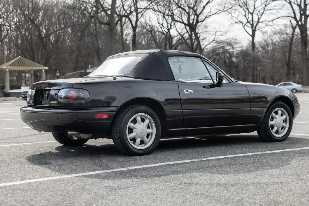 1993 Mazda NA MX-5 Miata - Image 25 of 31