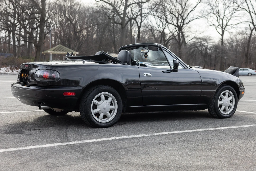 1993 Mazda NA MX-5 Miata - Image 15 of 31