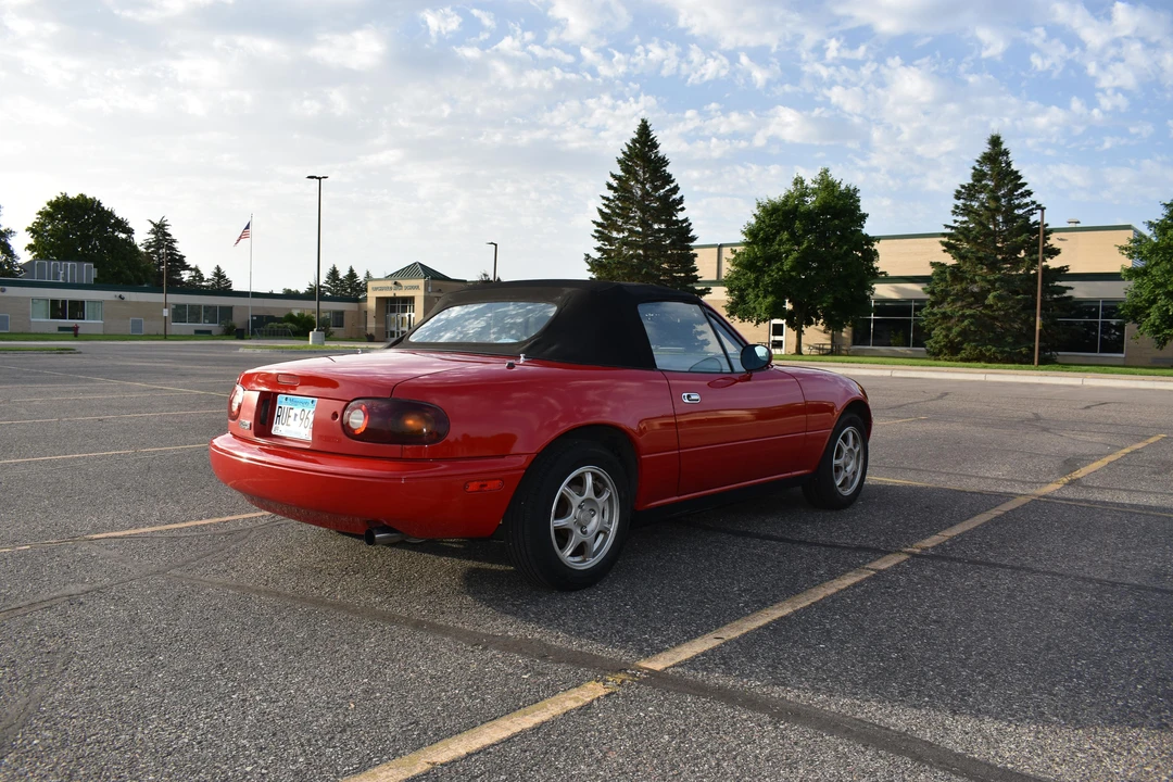 1993 Mazda NA MX-5 Miata - Image 7 of 8
