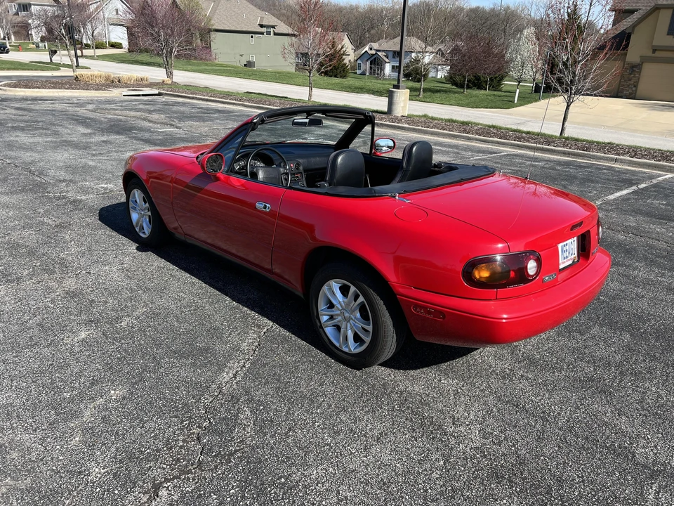 1993 Mazda NA MX-5 Miata - Image 8 of 31