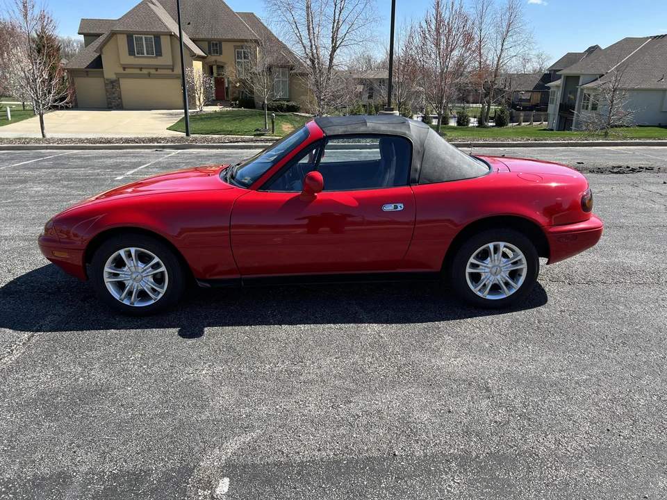 1993 Mazda NA MX-5 Miata - Image 17 of 31